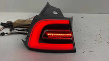 ⭕ 17-22 Tesla Model 3 Rear Left Outer Exterior Taillight Tail Lamp 3-Pin 1077397