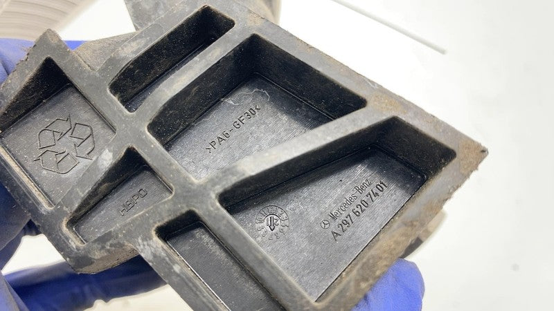 ⭕2022 Mercedes Benz EQS450+ Rear Passenger Side Bumper Bracket Right A