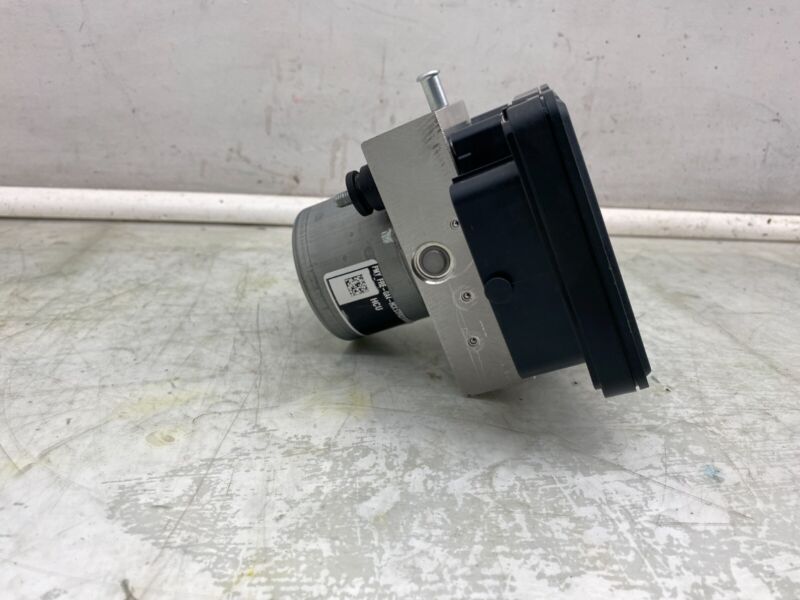 2017-2023 Tesla Model 3 M3 Anti-Lock Brake System ABS Pump Module Unit Assembly
