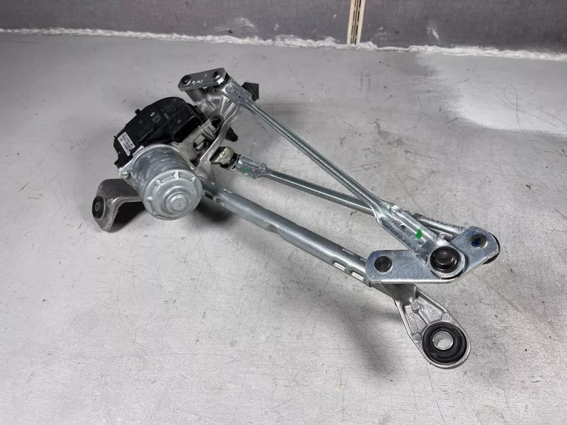 ⭕ 20-24 Tesla Model Y Front Windshield Wiper Linkage Module & Motor 16