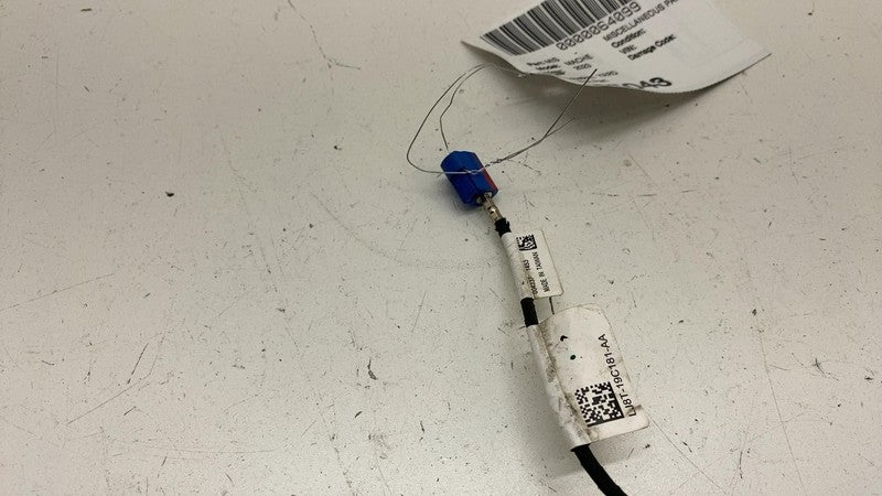 LJ8T19C181AA ⭕ 21-24 Ford Mustang Mach-E Radio Antenna Signal Splitter Wiring LJ8T-19C181-AA