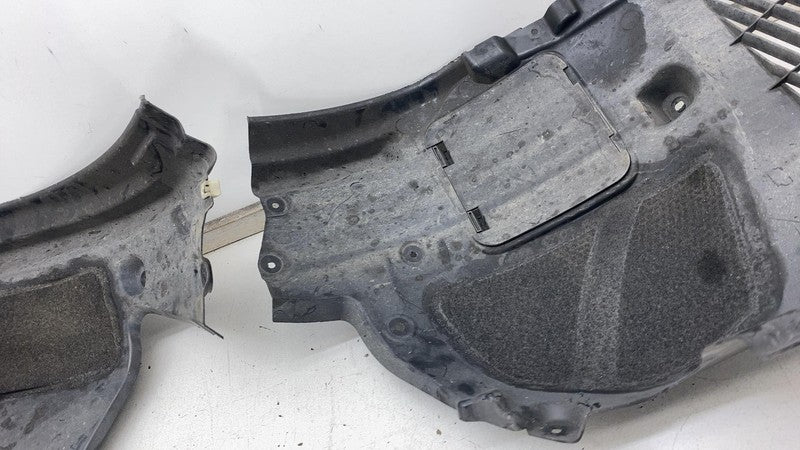 74850613 2018-2020 BMW 530E Front Passengrer Right Inner Fender Liner Splash Guard Shield