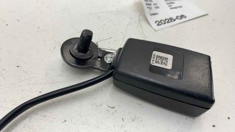 ⭕ 2016-2020 Tesla Model X Passenger Side Second Row Seat Belt Right 10