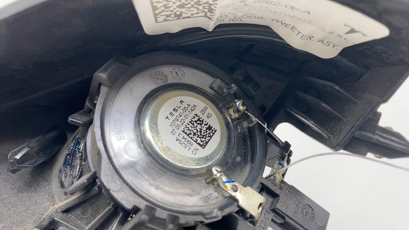 ⭕ 2017-2023 Tesla Model 3 Front Audio Tweeter & Speaker Cover Right 17