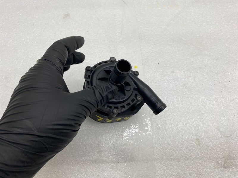 103732700G 2016-2020 Tesla Model S X Cooling System Auxiliary Water Coolant Pump FWD Assy