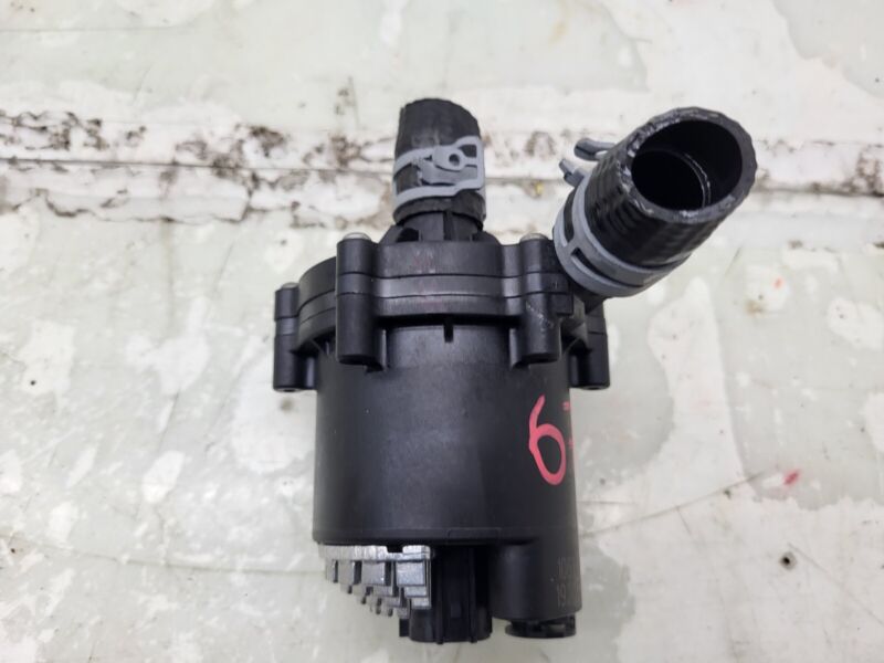 2012-2020 Tesla Model S MS Auxiliary Water Coolant Pump Assembly 1067473-00-H