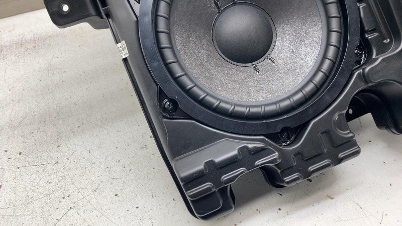 PT00029958D 2022-2024 Rivian R1S Meridian Speaker Bass Box Subwoofer Assembly PT00029958-D
