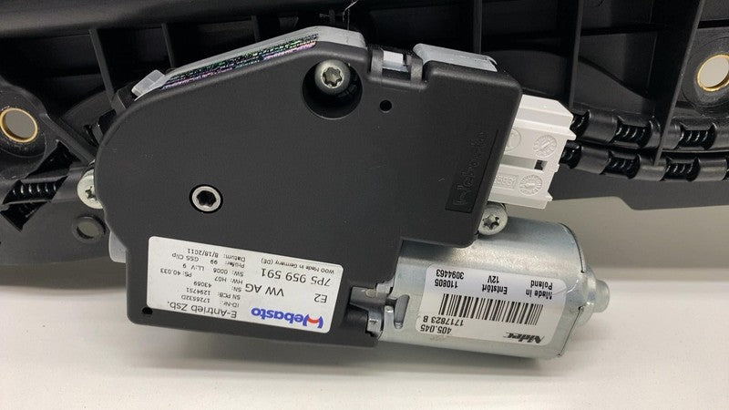 7P5 877 021 6F2 2011-2018 Porsche Cayenne Top Roof Sunroof Frame Window Glass w/ Motor Assembly