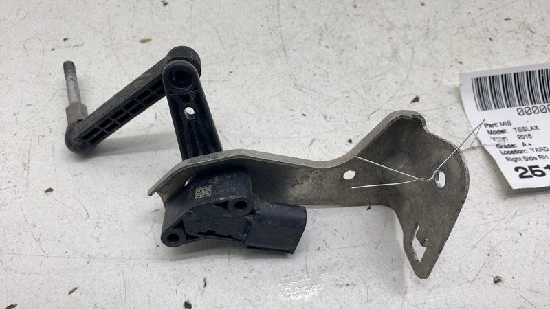 ⭕ 16-20 Tesla Model X Rear Right Air Suspension Ride Height Sensor 102