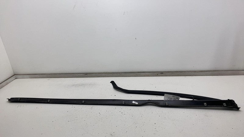 ⭕  2012-2023 Tesla Model S Right Rocker Panel Scuff Plate Molding w/ Rubber Seal