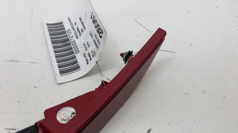 68229425AA ⭕ 2017-2025 Chrysler Pacifica Rear Left Marker Light Lamp Reflector 68229425AA