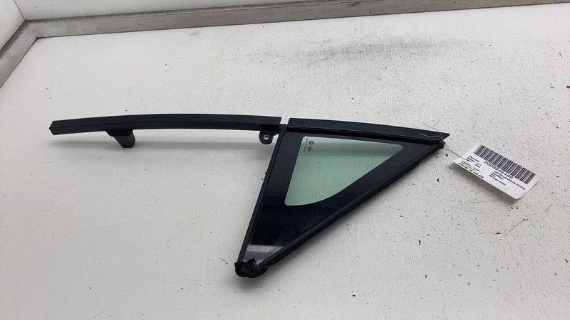 ⭕ 2023 Rivian R1T Passenger Side Door Corner Glass Right Assembly PT00