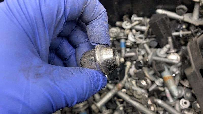 AV61101A80AF ⭕ 13-18 Ford C-Max Left & Right Crossmember Bracket w/ SET of Bolt Wheel Lug Nut