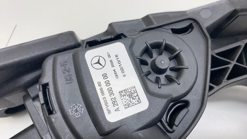 A2923000000 2012-2019 Mercedes-Benz GLE350 Front Driver Gas Throttle Pedal Accelerator OEM