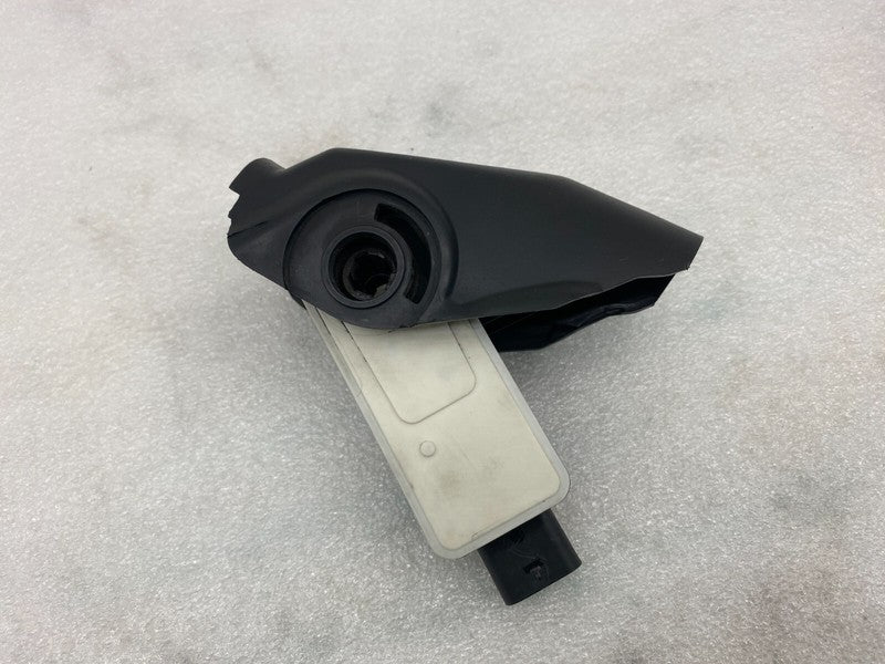 109776700B ⭕ 20-23 Tesla Model Y Active Louvre Grille Shutter Motor w/ Cover 1097767-00-B