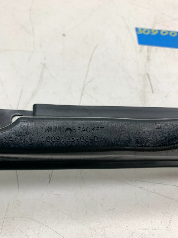 ⭕ 12-20 Model S Rear Driver Side Trunk Lower Support Bracket Left 1009