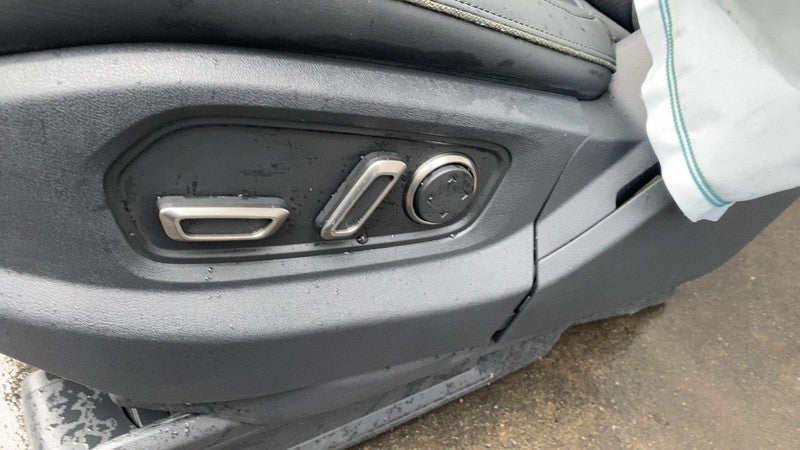 ⭕ 2022-2024 Rivian R1T Front Left & Right + Rear 2nd Row Leather Seat Black Assy