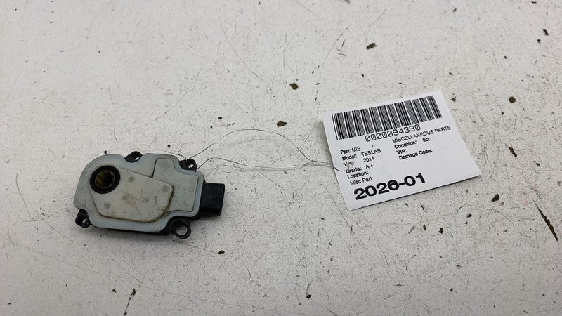 ⭕2012-2015 Tesla Model S Front Bumper Grille Vent Shutter Control Moto