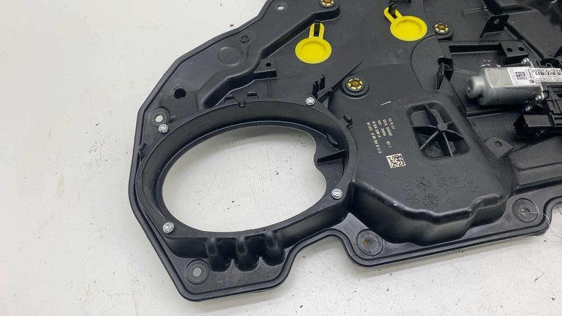 3043240F ⭕ 2017-2025 Chrysler Pacifica Rear Left Door Window Regulator & Motor LH 3040966