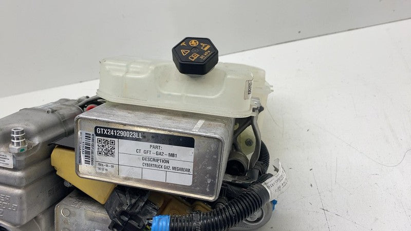 ⭕ 24-25 Tesla Cybertruck Thermal System Supermanifold Coolant Pump 178