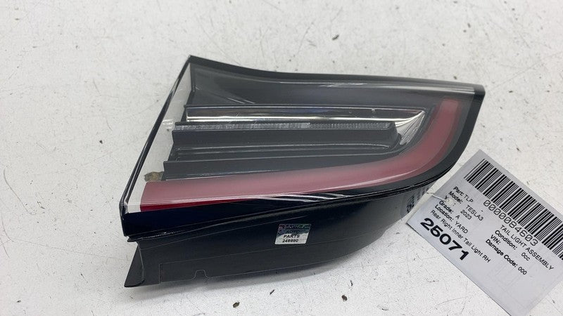 ⭕ 2017-2023 Model 3 Rear Right Inner Taillight LED Tail Lamp 3-Pin 107