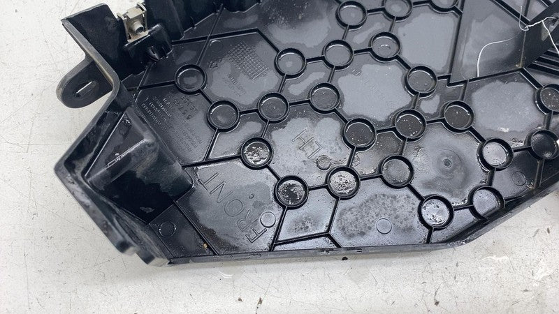 ⭕ 2022 Rivian EDV-700 Van Front Driver Side Bracket Cladding Left LH P