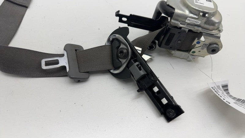 ⭕2016 Chevy Silverado 1500 Left or Right Seatbelt Seat Belt & Retracto