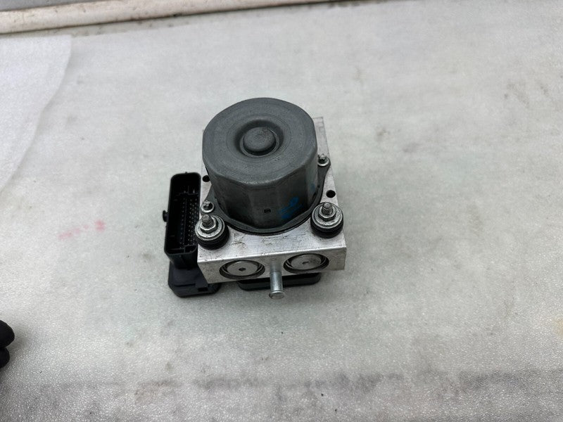 103779700D ⭕ 12-20 Model S Anti-Lock ABS Brake Pump Hydraulic Control Module 1037797-00-D