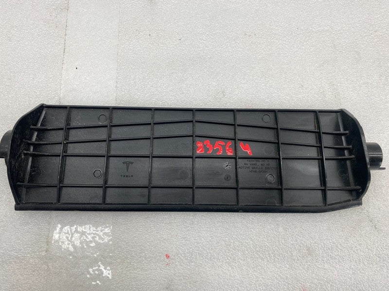 1559789 00 A ⭕2017-2023 Tesla Model 3 Front Right Vane Active Grille Air Shutter 1559789-00-A