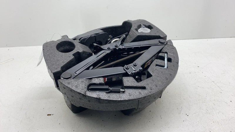 ⭕ 2014-2020 Maserati Ghibli SET of Jack Tool Emergency Repair Kit w/ H