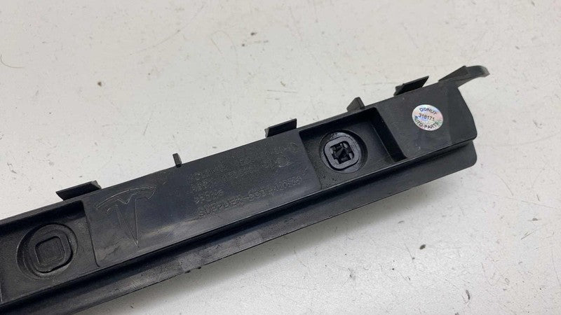 108398900I 17-23 Model 3 Rear Right Bumper Lower Support Retainer Wing Bracket 1083991-00-I