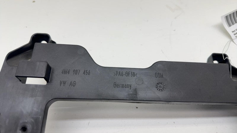 ⭕ 2019-2024 Porsche Cayenne Sound Amplifier Retainer Bracket Holder 4M