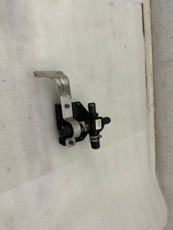 2012-2020 Tesla Model S Coolant Pump Cooling Valve Actuator 4-Way 6007370-00-B