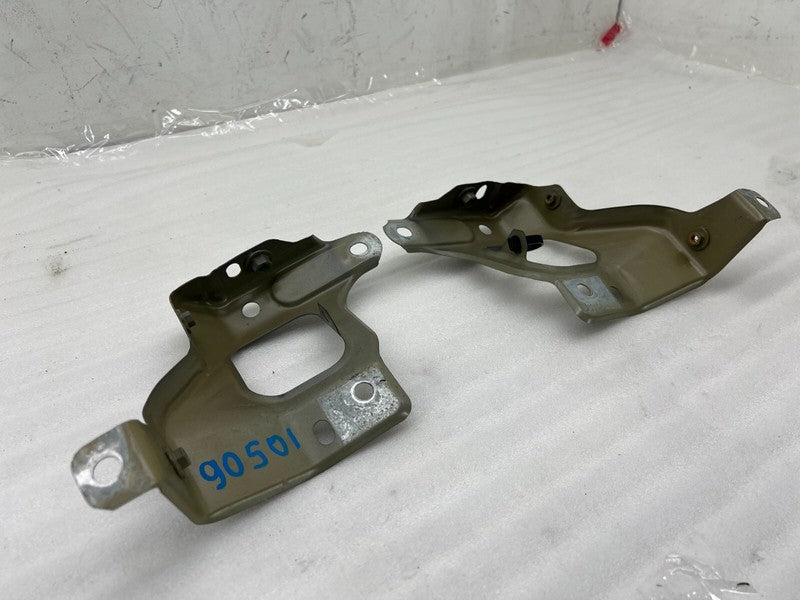 148749100B ⭕ 20-23 Model Y Front Left & Right  Fender Mount Support Bracket  1487491-00-B