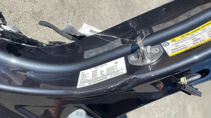 ⭕ 2024-2025 Tesla Model 3 Front Left Lower B-Pillar Dog Leg Structural Cutout LH