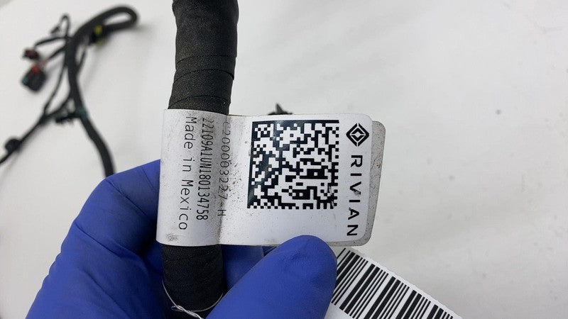 ⭕ 2022 Rivian R1T Rear Left Driver Side Wire Wiring Harness C200003227