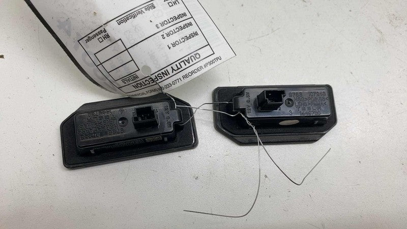 ⭕ 17-24 Tesla Model 3 Rear Left or Right License Plate Light Lamp 1449