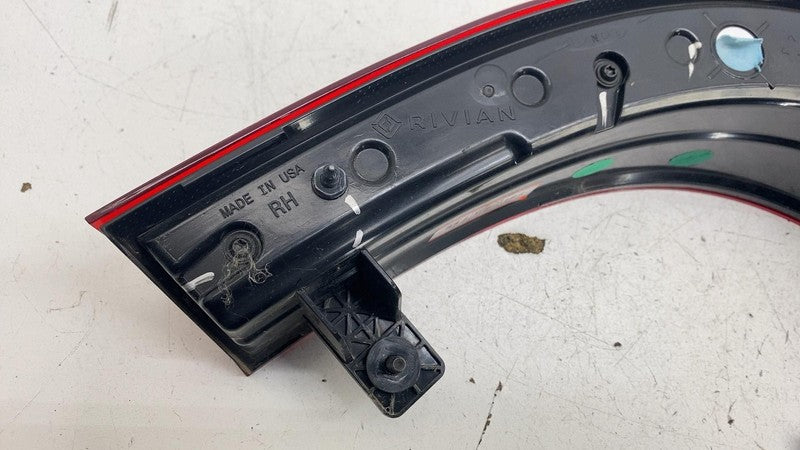 ⭕ 22-24 Rivian EDV-700 Rear Passenger Side Upper LED Tail Light Right 