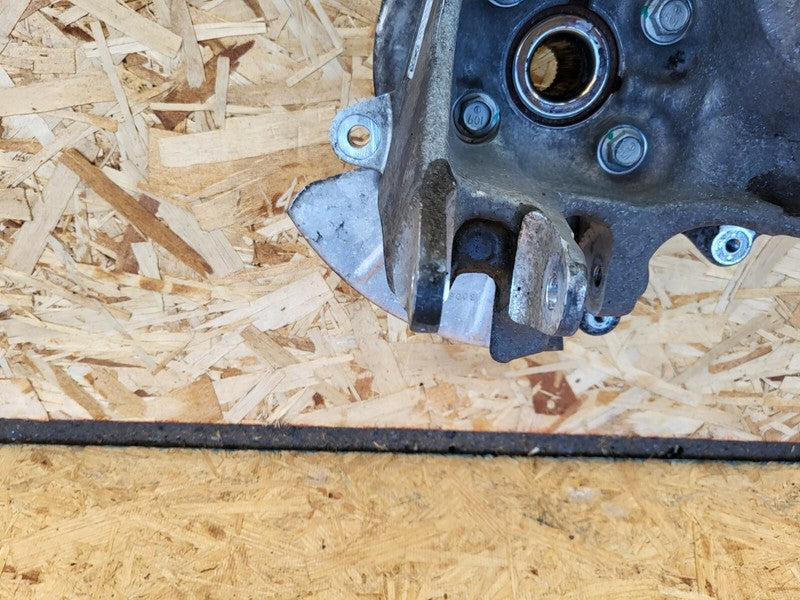102741600D ⭕ 16-20 Model X MX Rear Right Side Spindle Knuckle w/ Hub & Shield 1027416-00-D