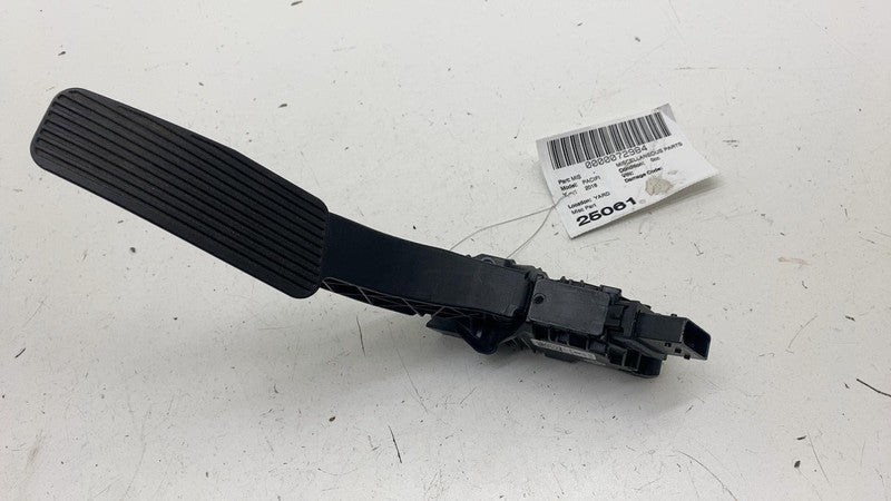 04581677AB ⭕ 2018 2019 2020 Chrysler Pacifica Gas Foot Pedal Accelerator Sensor 04581677AB