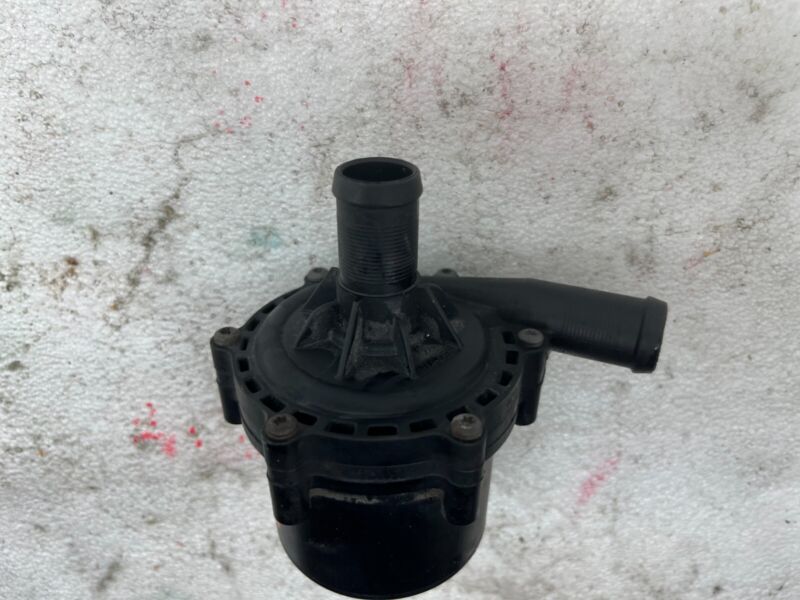 2016-2020 Tesla Model S X Cooling System Auxiliary Water Coolant Pump FWD Assy