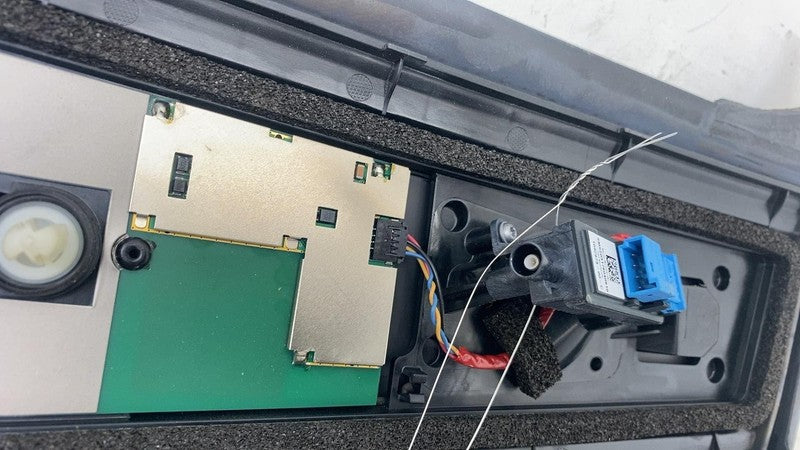 ⭕ 20-23 Model Y Left Exterior B-Pillar Applique Glass Trim LH AP3 1506