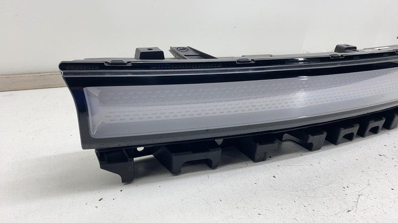 PT00000466M 2022-2024 Rivian R1T R1S Front Center LED Headlight DRL Head Lamp Assembly OEM