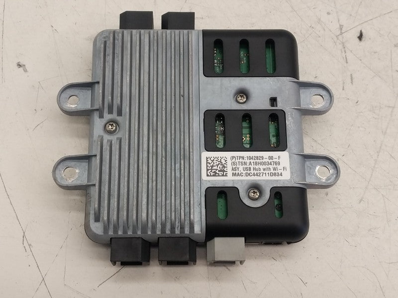 ⭕ 2016-2020 Tesla Model X USB Hub w/ WiFi Control Module Assembly 1042