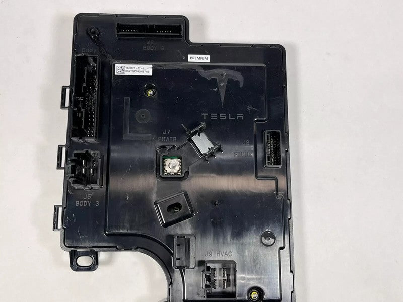 ⭕ 17-20 Tesla Model 3 M3 Left Low Voltage Electronic Control Module 10