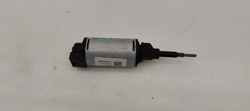 ⭕ 17-23 Model 3 Front 1st Row Track Seat Adjustment Control Motor 1119