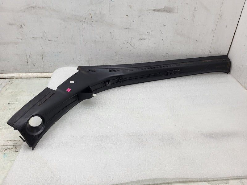 104732100E ⭕16-20 Model X Rear Passenger Side Trunk Liftgate Trough Trim Right 1047321-00-E