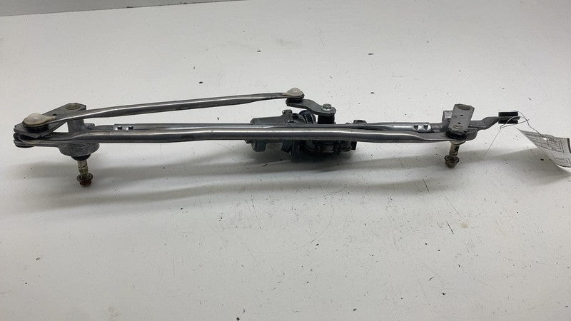 68229327AC ⭕ 17-25 Chrysler Pacifica Front Windshield Wiper Linkage & Motor OEM 68229327AC