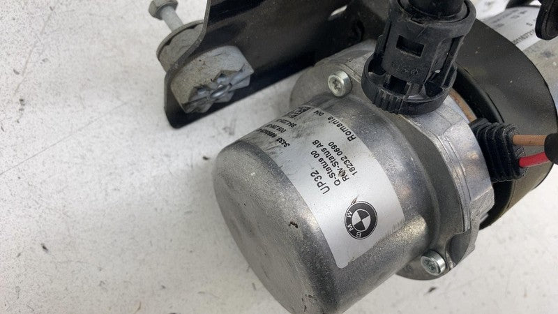 2019 BMW 530E G30 Hybrid Electric Brake Vacuum Pump Assembly 343368806
