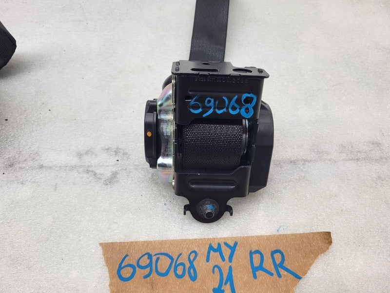 1493784-01-C ⭕20-23 Tesla Model Y Rear Left or Right 2nd Row Seat Belt Retractor 1493784-01-C